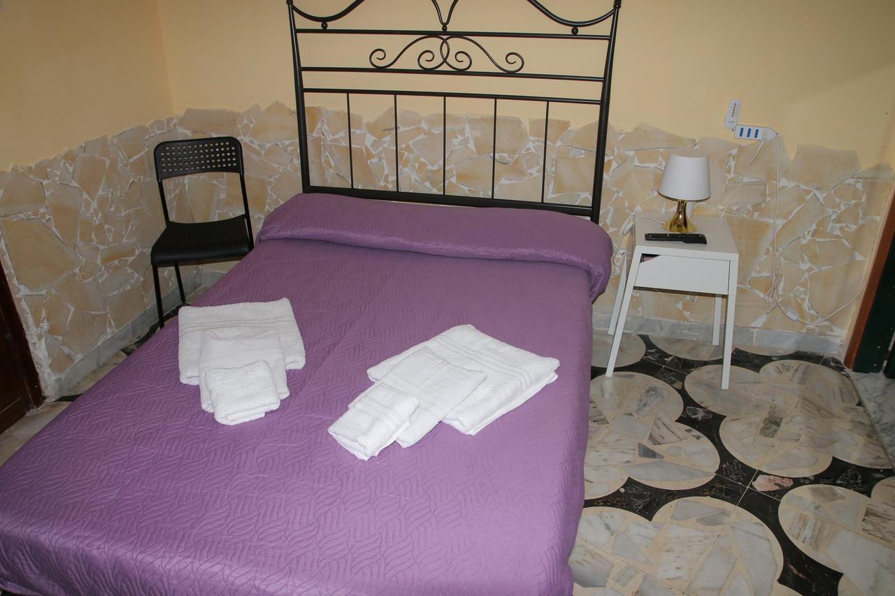B&B Mascagni Catánia Buitenkant foto
