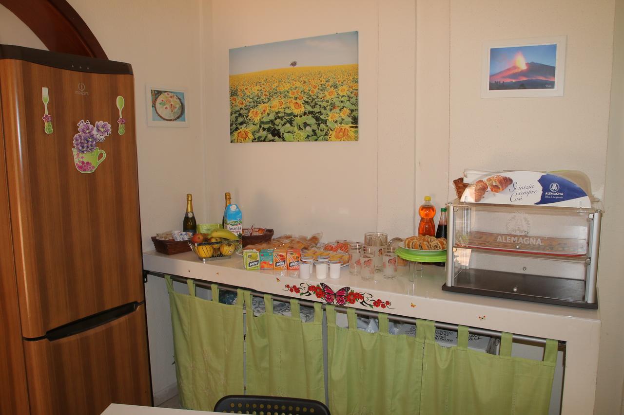 B&B Mascagni Catánia Buitenkant foto