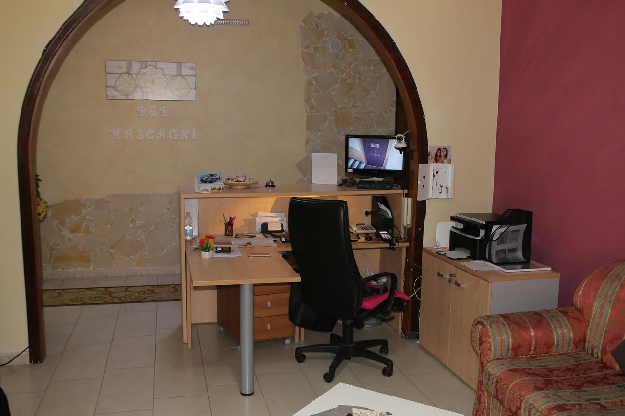 B&B Mascagni Catánia Buitenkant foto